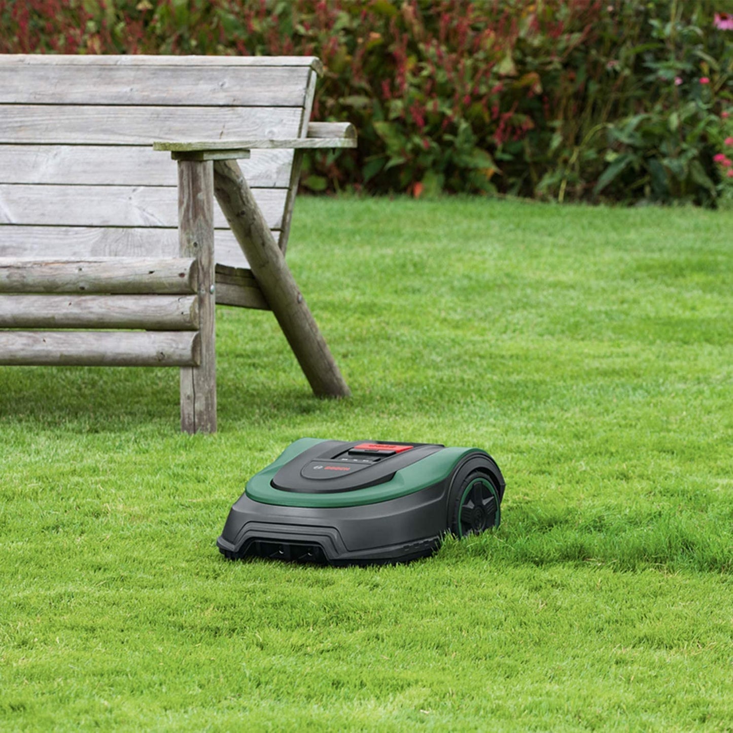 Bosch Robotic Lawnmower Indego M 700 (with 18V battery, docking station included, cutting width 19 cm, for lawns of up to 700 m², in carton packaging)